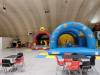 structure gonflable salle interieur manege sortie famille attractions